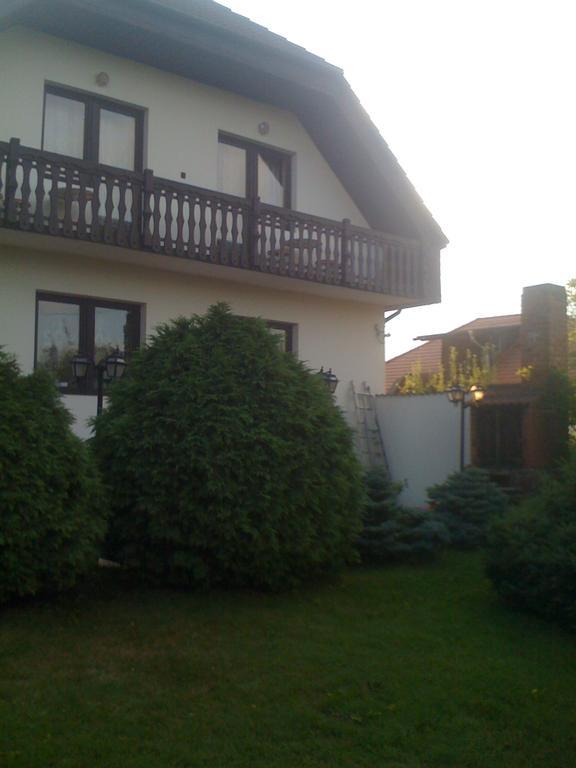Ilona Panzió Balatonlelle Exterior foto